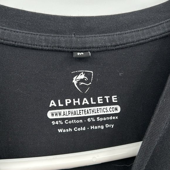 Alphalete Mens Short Sleeve T Shirt Size Medium Black White Workout Spellout Gym - Picture 3 of 5